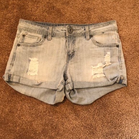 Distressed Low-rise Light Denim Shorts - Picture 1 of 4